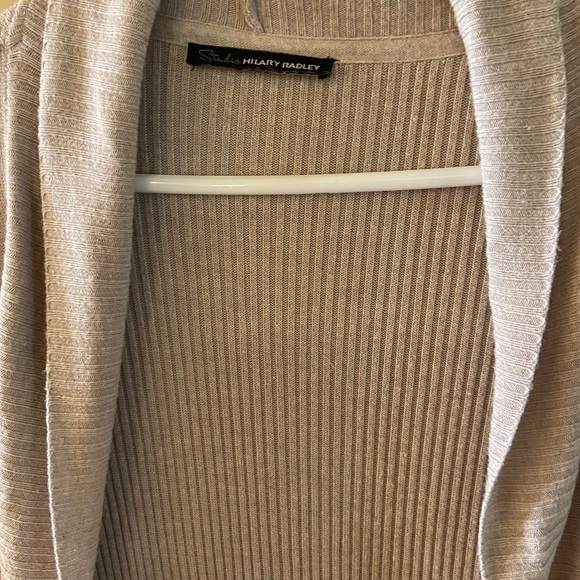 Cream lightweight long sweater size medium - Picture 9 of 11